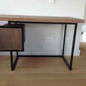 Bureau 005